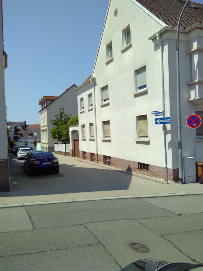Ruhige Wohnung zentrumsnah Pirmasens Exterior foto